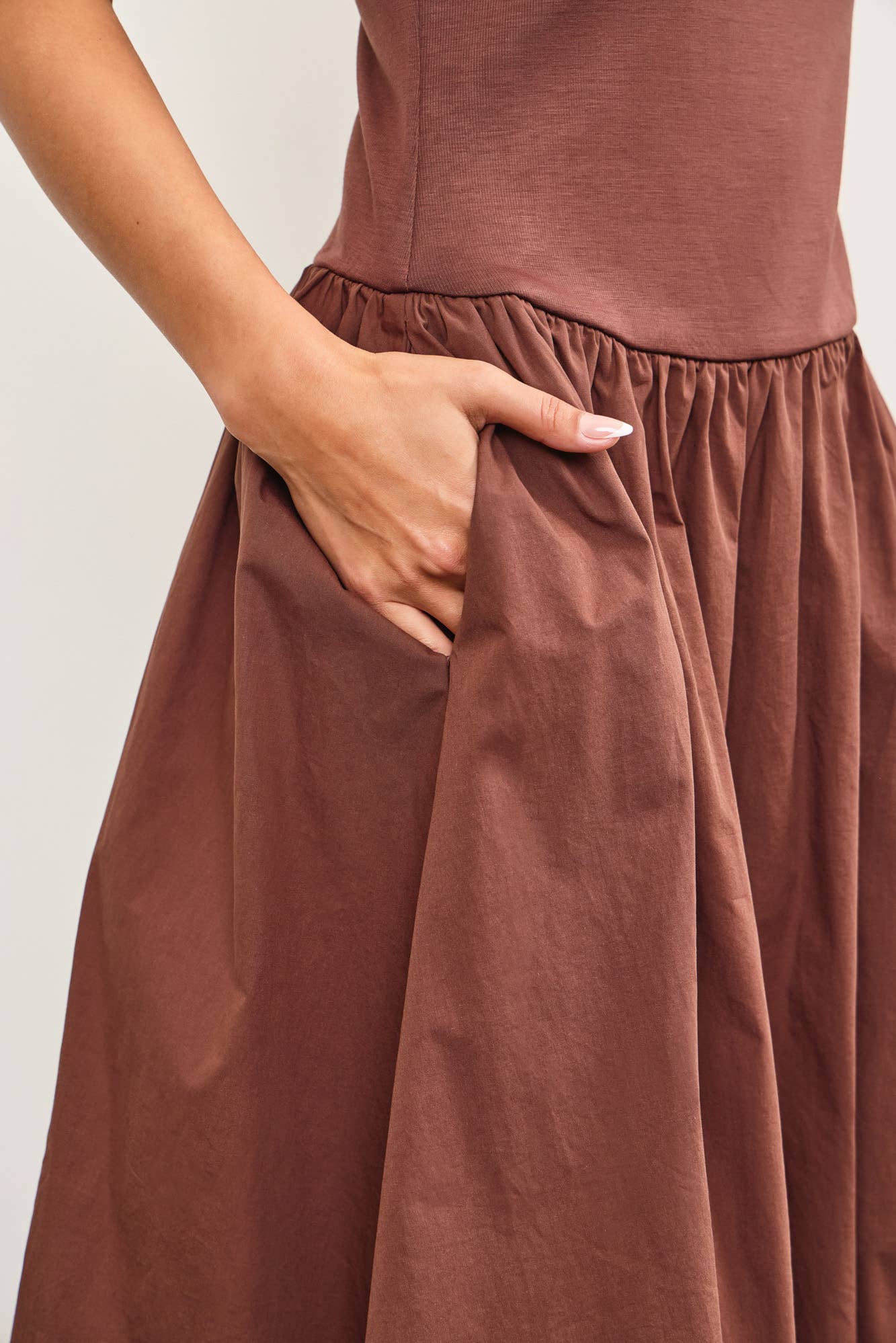 BALLOON HEM SLEEVELESS MIDI DRESS ESPRESSO