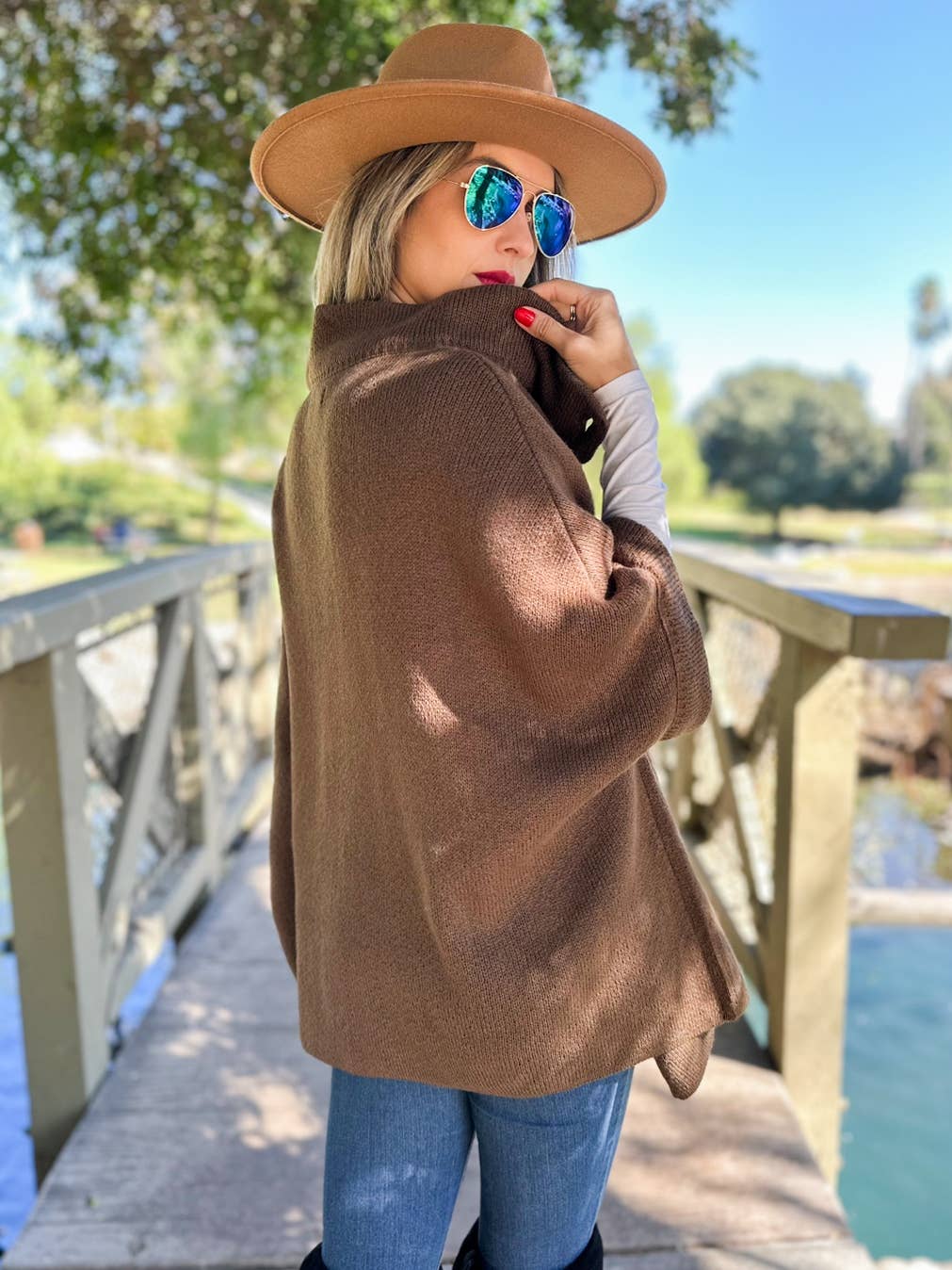 Solid Knitted Cardigan with Neck Button