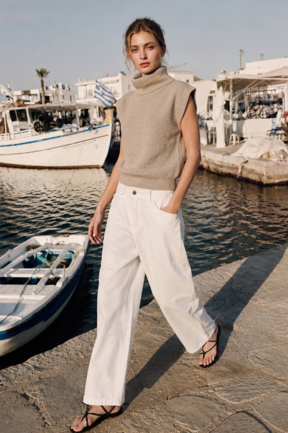 RIBBED SLEEVELESS TURTLENECK SWEATER
