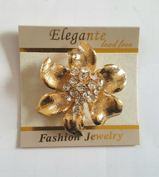 GOLD FLORAL BROOCH