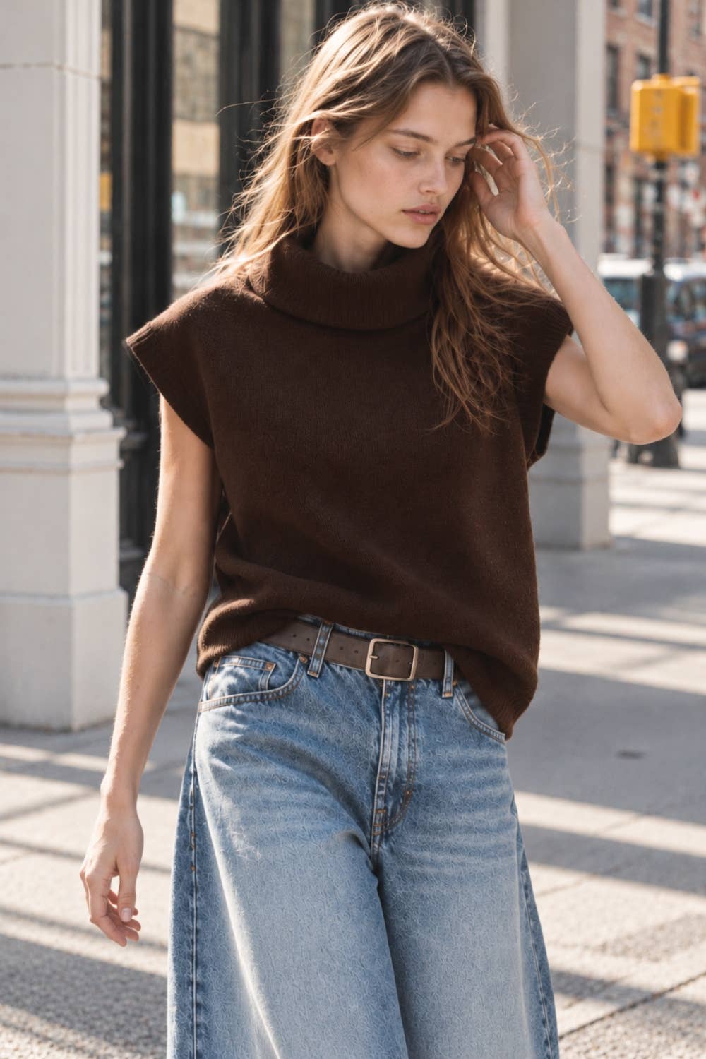 RIBBED SLEEVELESS TURTLENECK SWEATER