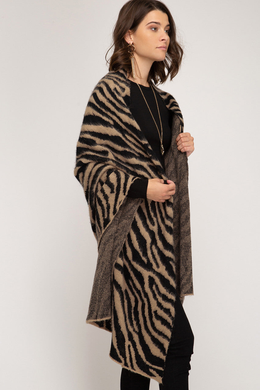 ANIMAL PRINT KNIT SWEATER SHAWL