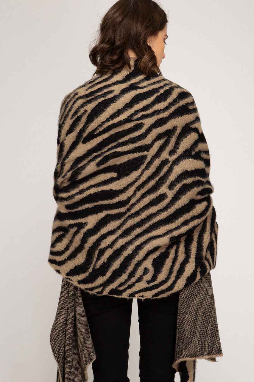 ANIMAL PRINT KNIT SWEATER SHAWL