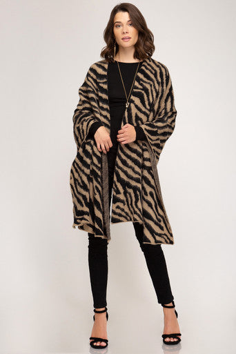 ANIMAL PRINT KNIT SWEATER SHAWL