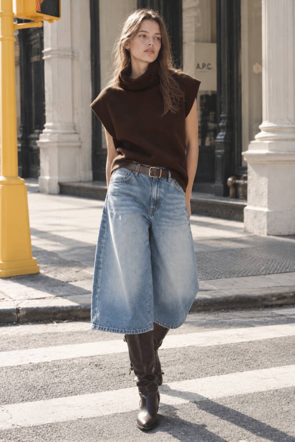 RIBBED SLEEVELESS TURTLENECK SWEATER