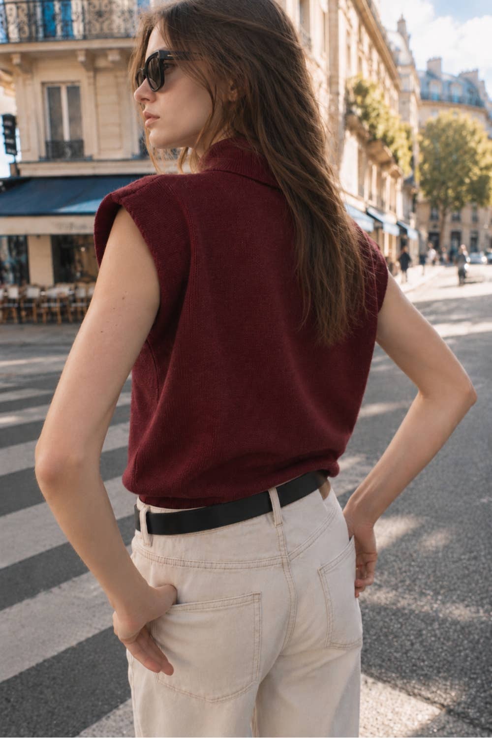 RIBBED SLEEVELESS TURTLENECK SWEATER