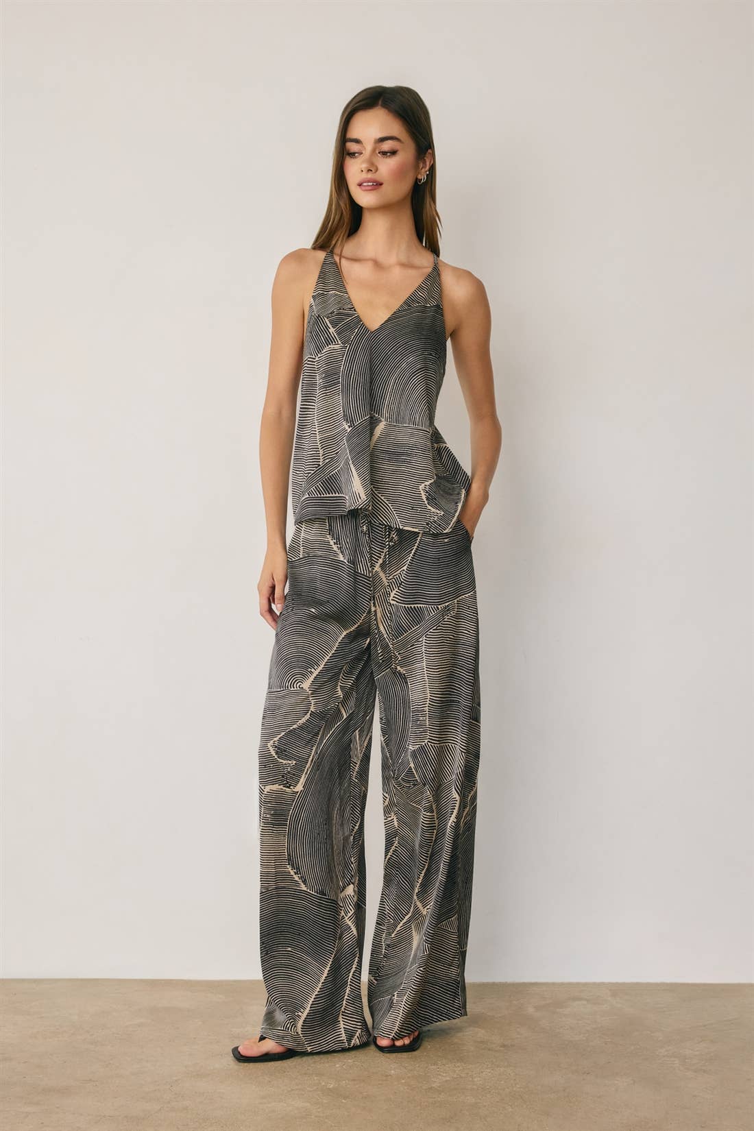 Abstract Relaxed Wide Leg Pants (1)